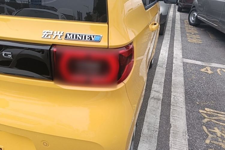 Used Wuling Hongguang MINIEV 2021 Macaron Fashion Model Lithium Iron Phosphate Right Rear Taillight