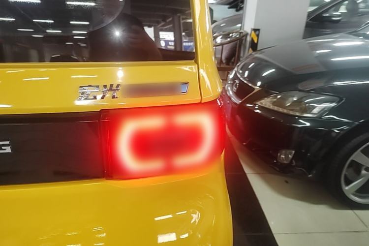 Used Wuling Hongguang MINIEV 2021 Macaron Fashion Model Lithium Iron Phosphate Right Rear Taillight