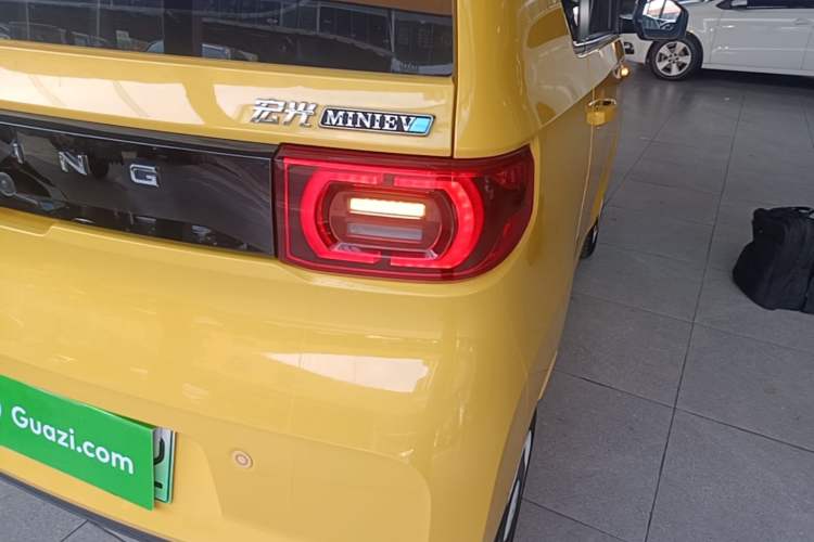 Used Wuling Hongguang MINIEV 2021 Macaron Fashion Model Lithium Iron Phosphate Right Rear Taillight