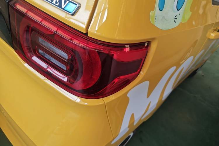 Used Wuling Hongguang MINIEV 2021 Macaron Premium Model – Lithium Iron Phosphate Right Rear Taillight