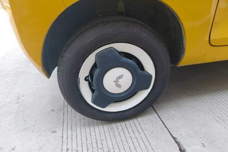 Used Wuling Hongguang MINIEV 2021 Macaron Premium Model – Lithium Iron Phosphate Right Rear Wheel Hub