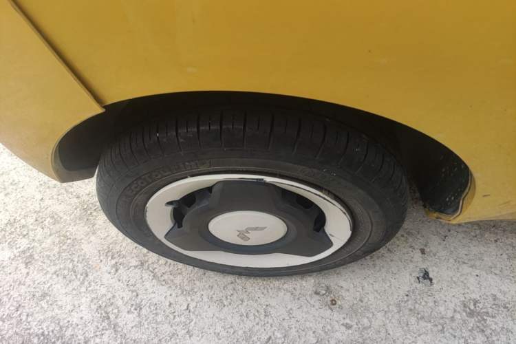 Used Wuling Hongguang MINIEV 2021 Macaron Premium Model – Lithium Iron Phosphate Right Rear Wheel Hub