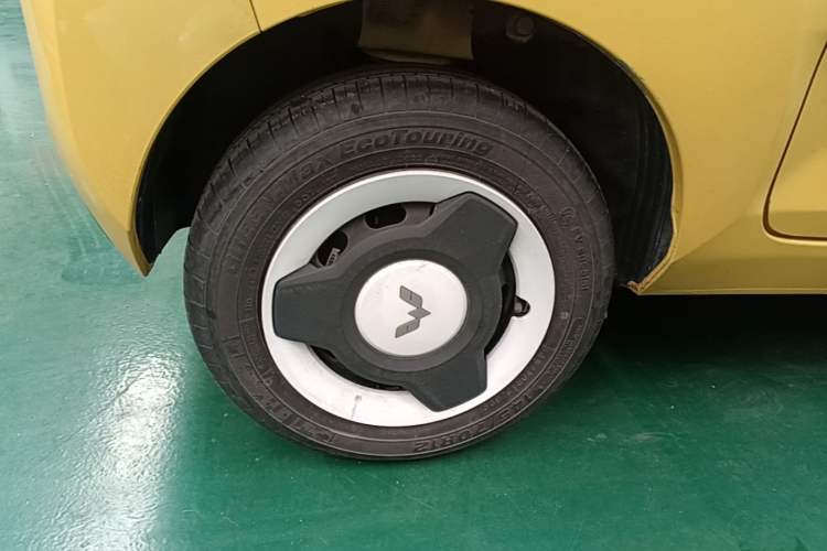 Used Wuling Hongguang MINIEV 2021 Macaron Premium Model – Lithium Iron Phosphate Right Rear Wheel Hub