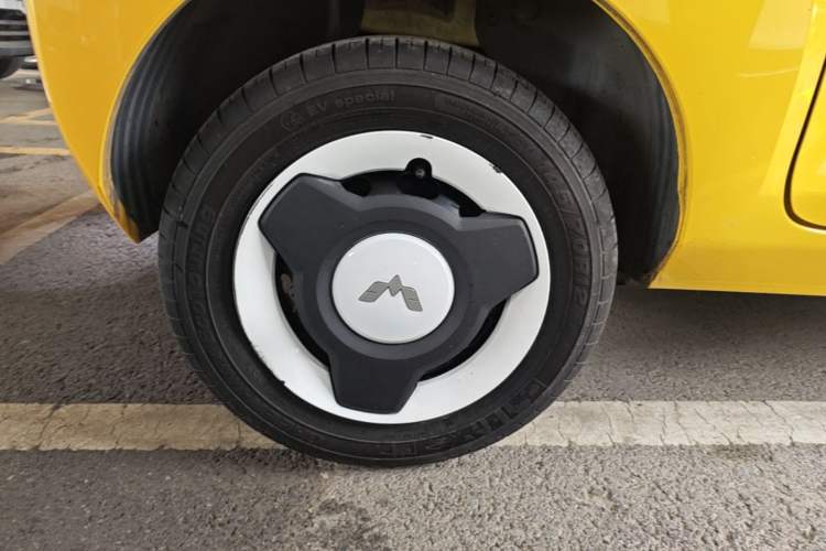 Used Wuling Hongguang MINIEV 2021 Macaron Premium Model – Lithium Iron Phosphate Right Rear Wheel Hub