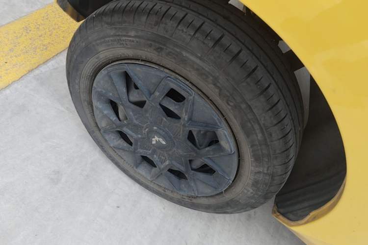 Used Wuling Hongguang MINIEV 2021 Macaron Premium Model – Lithium Iron Phosphate Right Rear Wheel Hub