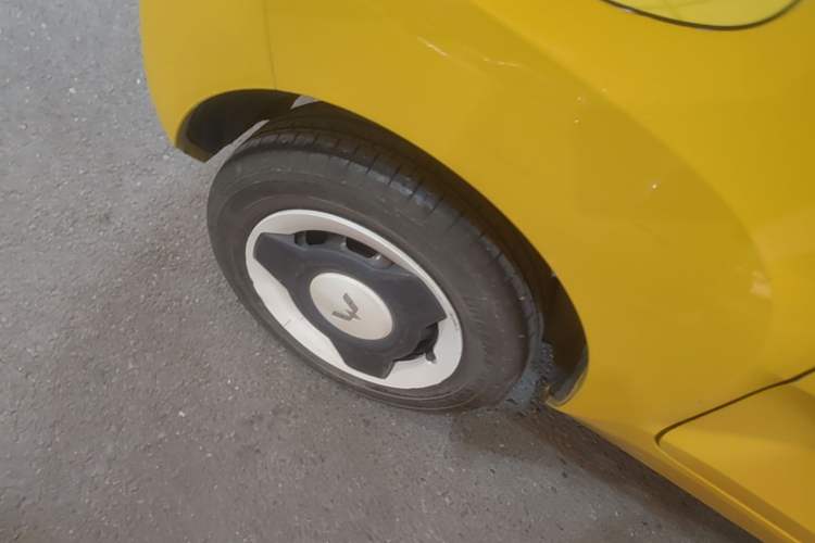 Used Wuling Hongguang MINIEV 2021 Macaron Premium Model – Lithium Iron Phosphate Right Rear Wheel Hub