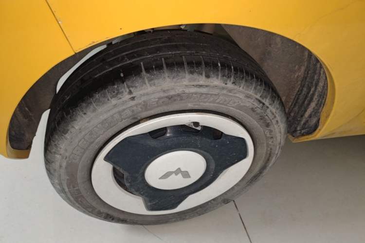 Used Wuling Hongguang MINIEV 2021 Macaron Premium Model – Lithium-NMC Right Rear Wheel Hub
