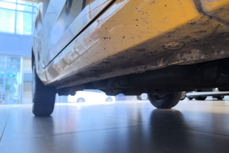 Used Wuling Hongguang MINIEV 2021 Macaron Sandwich Model 170 km Lithium Iron Phosphate Right Side Sill