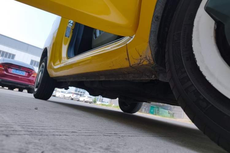 Used Wuling Hongguang MINIEV 2021 Macaron Premium Model – Lithium Iron Phosphate Right Side Sill
