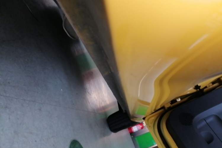 Used Wuling Hongguang MINIEV 2021 Macaron Fashion Edition Lithium-Ion Battery Right Side Sill