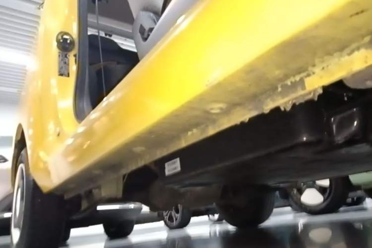 Used Wuling Hongguang MINIEV 2021 Macaron Fashion Edition Lithium-Ion Battery Right Side Sill