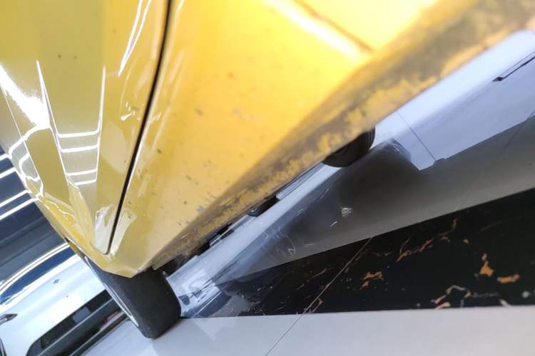 Used Wuling Hongguang MINIEV 2021 Macaron Premium Model – Lithium Iron Phosphate Right Side Sill
