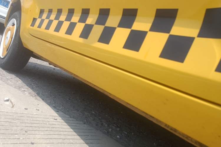 Used Wuling Hongguang MINIEV 2021 Macaron Premium Model – Lithium-NMC Right Side Sill