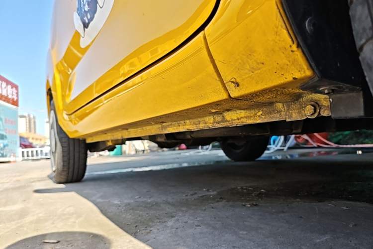 Used Wuling Hongguang MINIEV 2021 Macaron Premium Model – Lithium-NMC Right Side Sill