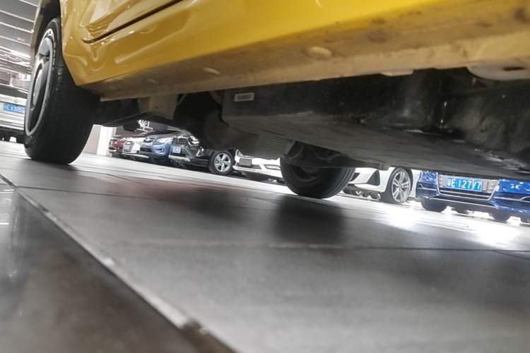 Used Wuling Hongguang MINIEV 2021 Macaron Fashion Model Lithium Iron Phosphate Right Side Sill