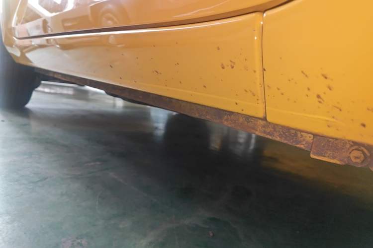 Used Wuling Hongguang MINIEV 2021 Macaron Premium Model – Lithium Iron Phosphate Right Side Sill