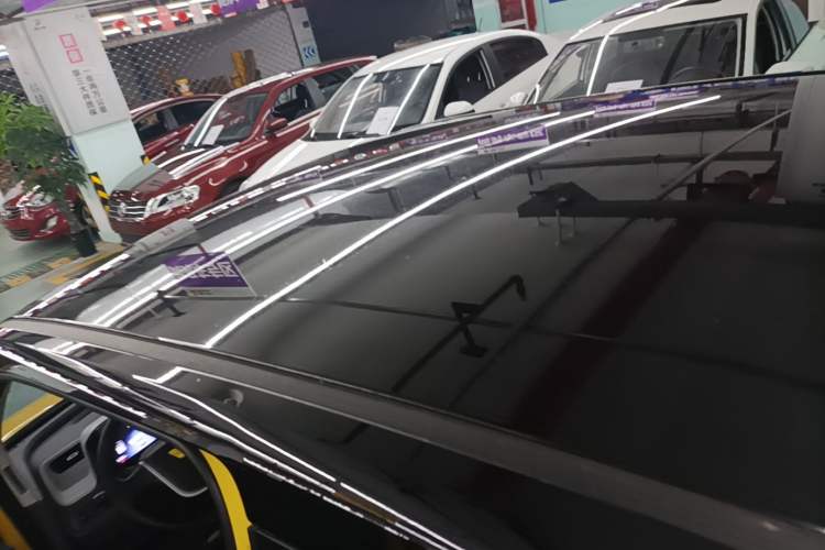 Used Wuling Hongguang MINIEV 2021 Macaron Fashion Model Lithium Iron Phosphate Roof