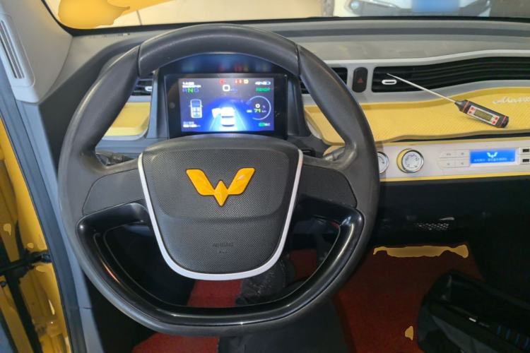 Used Wuling Hongguang MINIEV 2021 Macaron Sandwich Model 170 km Lithium Iron Phosphate Steering Wheel