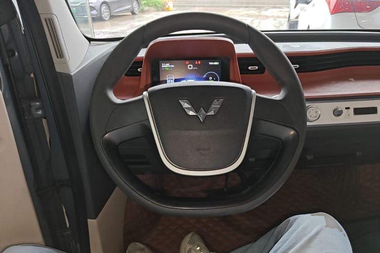 Used Wuling Hongguang MINIEV 2021 Macaron Premium Model – Lithium Iron Phosphate Steering Wheel