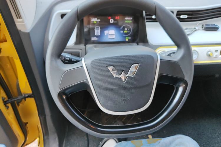 Used Wuling Hongguang MINIEV 2021 Macaron Premium Model – Lithium Iron Phosphate Steering Wheel