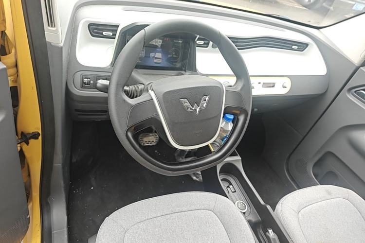Used Wuling Hongguang MINIEV 2021 Macaron Premium Model – Lithium Iron Phosphate Steering Wheel