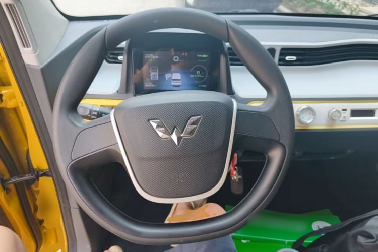 Used Wuling Hongguang MINIEV 2021 Macaron Premium Model – Lithium Iron Phosphate Steering Wheel
