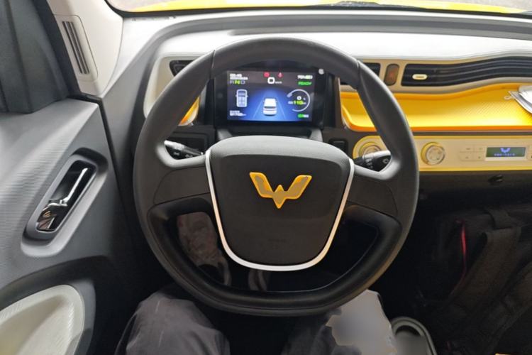Used Wuling Hongguang MINIEV 2021 Macaron Premium Model – Lithium Iron Phosphate Steering Wheel