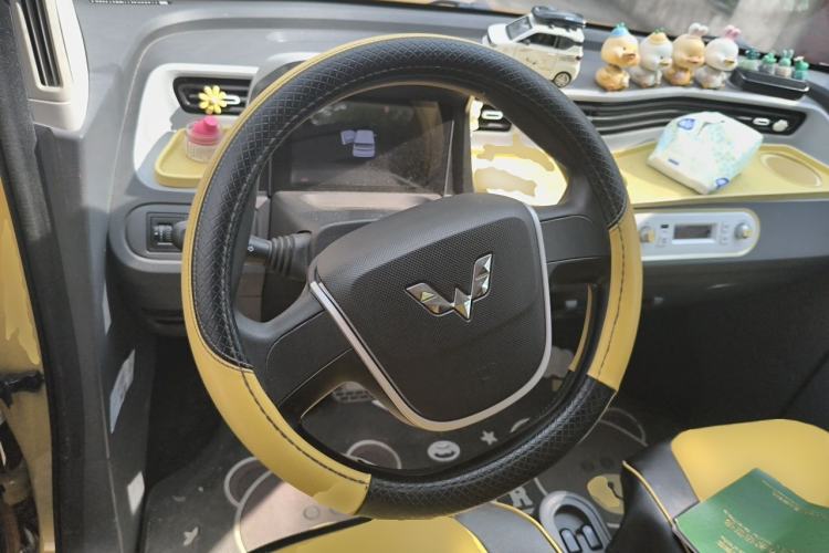 Used Wuling Hongguang MINIEV 2021 Macaron Premium Model – Lithium Iron Phosphate Steering Wheel