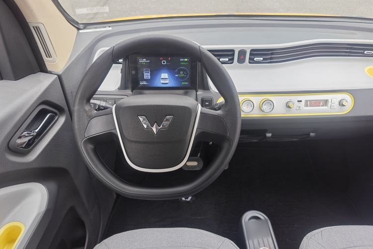 Used Wuling Hongguang MINIEV 2021 Macaron Premium Model – Lithium-NMC Steering Wheel