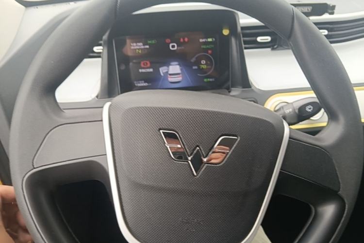 Used Wuling Hongguang MINIEV 2021 Macaron Fashion Model Lithium Iron Phosphate Steering Wheel