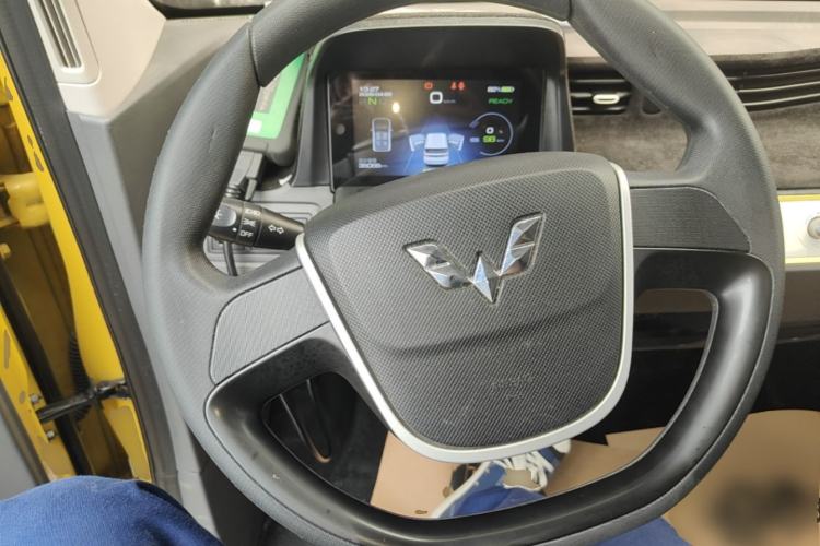 Used Wuling Hongguang MINIEV 2021 Macaron Fashion Model Lithium Iron Phosphate Steering Wheel