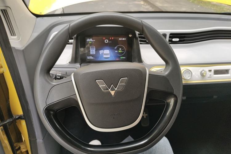 Used Wuling Hongguang MINIEV 2021 Macaron Premium Model – Lithium Iron Phosphate Steering Wheel