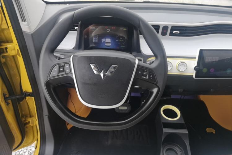 Used Wuling Hongguang MINIEV 2021 Macaron Premium Model – Lithium Iron Phosphate Steering Wheel