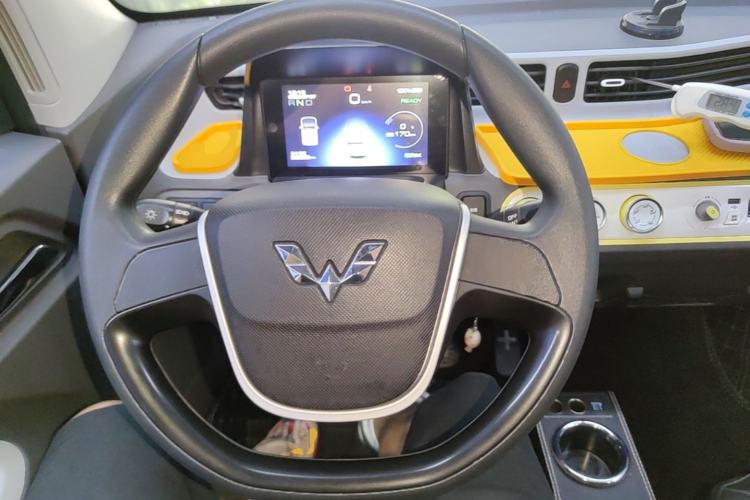Used Wuling Hongguang MINIEV 2021 Macaron Premium Model – Lithium Iron Phosphate Steering Wheel