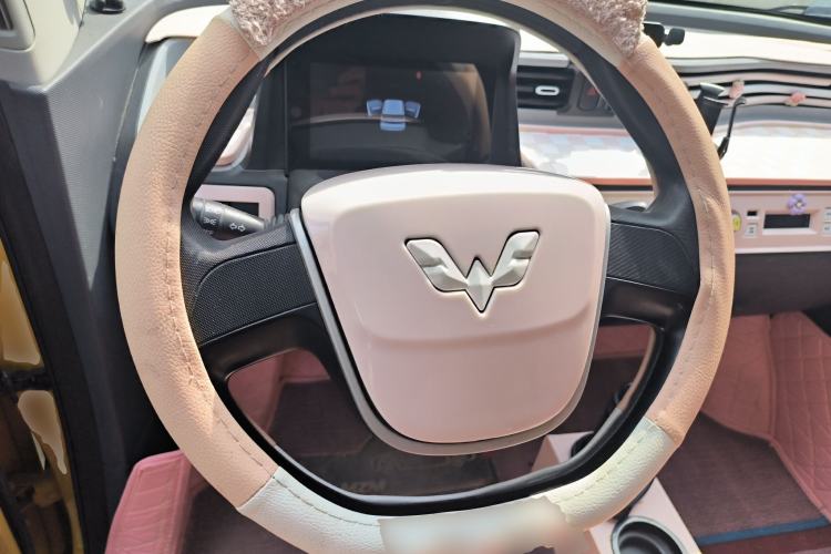 Used Wuling Hongguang MINIEV 2021 Macaron Premium Model – Lithium Iron Phosphate Steering Wheel