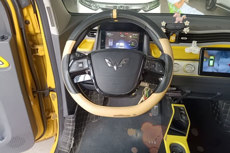 Used Wuling Hongguang MINIEV 2021 Macaron Premium Model – Lithium Iron Phosphate Steering Wheel