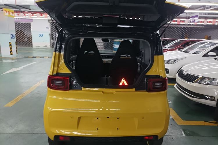 Used Wuling Hongguang MINIEV 2021 Macaron Fashion Model Lithium Iron Phosphate Trunk