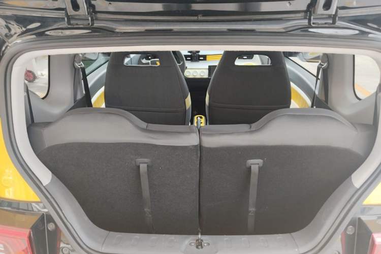 Used Wuling Hongguang MINIEV 2021 Macaron Premium Model – Lithium Iron Phosphate Trunk