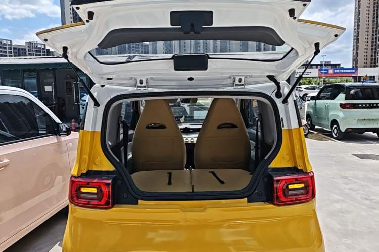 Used Wuling Hongguang MINIEV 2021 Macaron Premium Model – Lithium-NMC Trunk