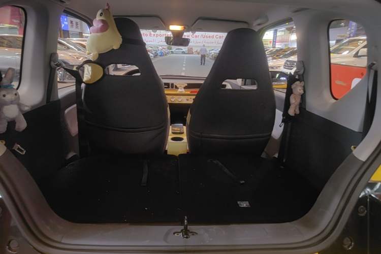 Used Wuling Hongguang MINIEV 2021 Macaron Premium Model – Lithium Iron Phosphate Trunk