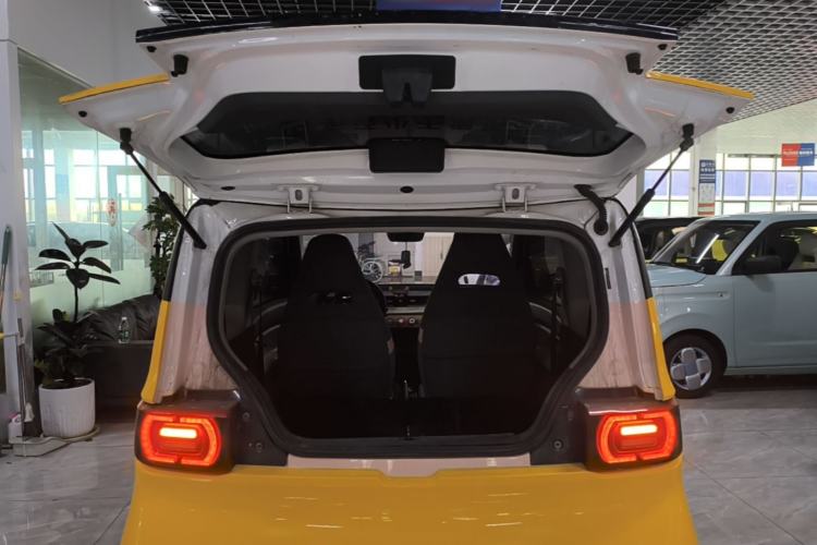 Used Wuling Hongguang MINIEV 2021 Macaron Fashion Model Lithium Iron Phosphate Trunk