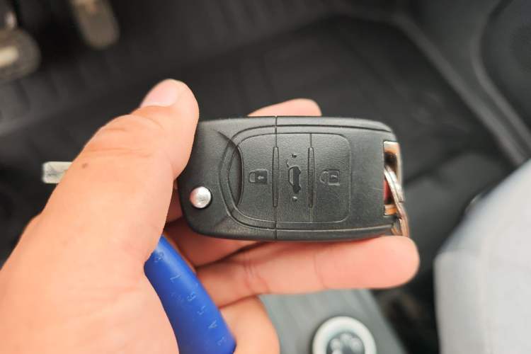 Used Wuling Hongguang MINIEV 2021 Macaron Fashion Edition Lithium-Ion Battery Vehicle Key