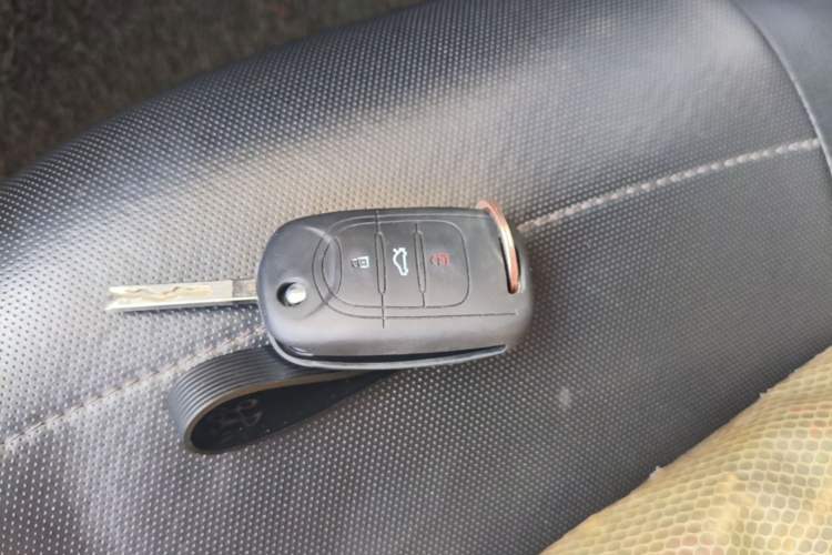 Used Wuling Hongguang MINIEV 2021 Macaron Fashion Model Lithium Iron Phosphate Vehicle Key