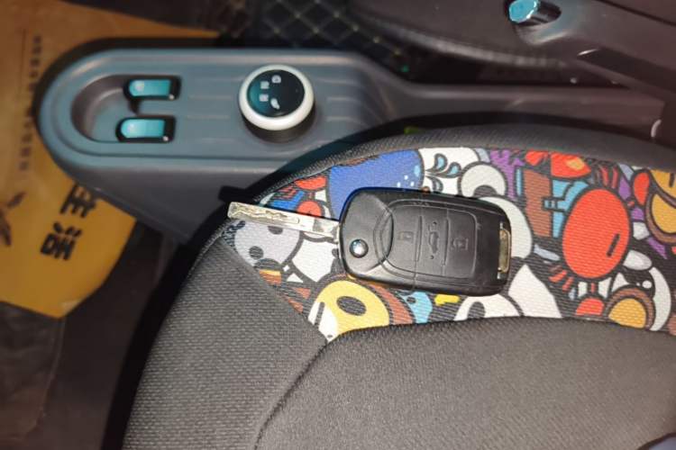Used Wuling Hongguang MINIEV 2021 Macaron Premium Model – Lithium Iron Phosphate Vehicle Key