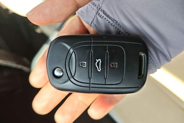 Used Wuling Hongguang MINIEV 2021 Macaron Premium Model – Lithium-NMC Vehicle Key