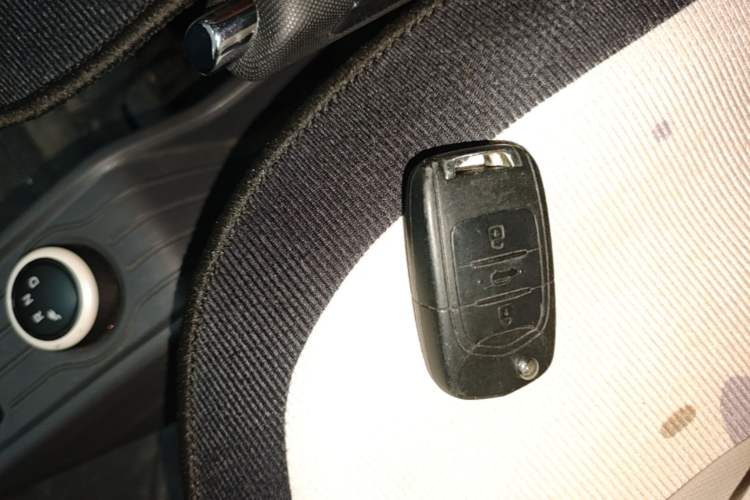 Used Wuling Hongguang MINIEV 2021 Macaron Premium Model – Lithium-NMC Vehicle Key