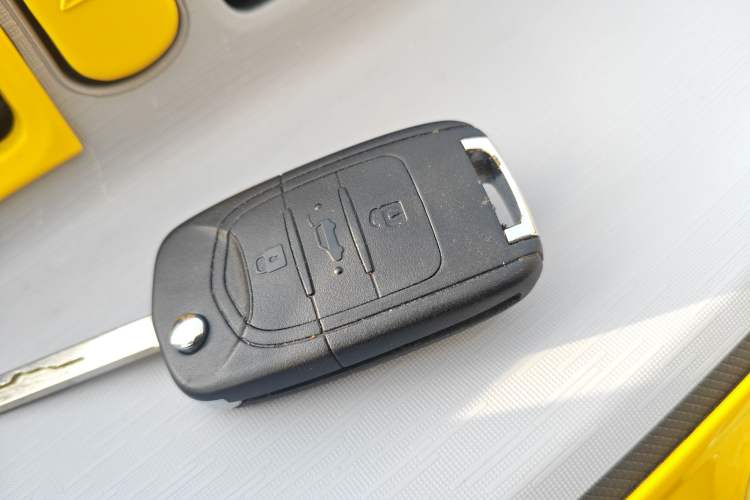 Used Wuling Hongguang MINIEV 2021 Macaron Fashion Model Lithium Iron Phosphate Vehicle Key
