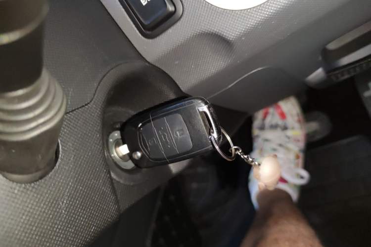 Used Wuling Hongguang MINIEV 2021 Macaron Premium Model – Lithium Iron Phosphate Vehicle Key