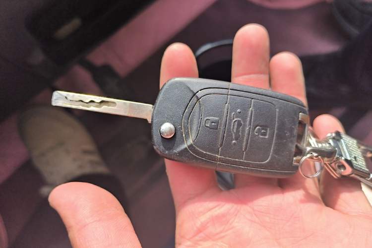Used Wuling Hongguang MINIEV 2021 Macaron Premium Model – Lithium Iron Phosphate Vehicle Key