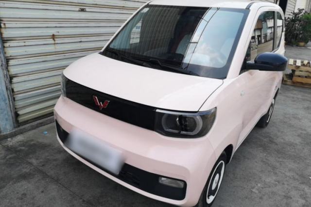 Ojetý Wuling Hongguang MINIEV 2021 Macaron Fashion Model Lithium Iron Phosphate